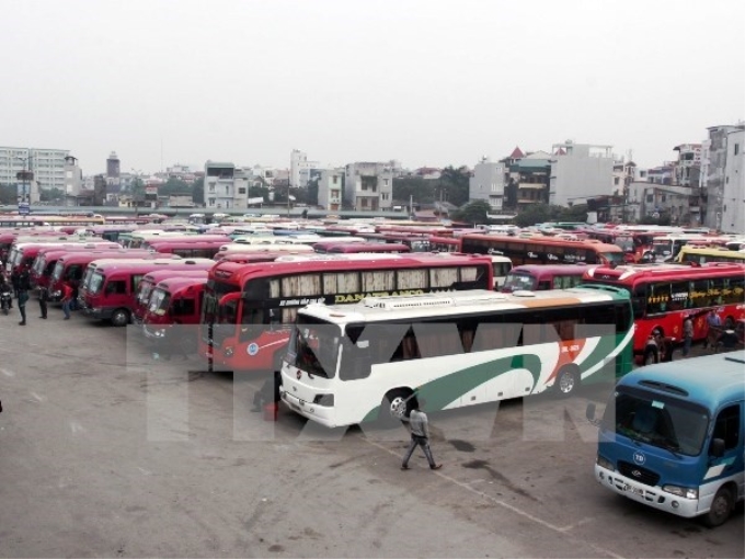 Giá cước vận tải chắc chắn sẽ được điều chỉnh sau khi xăng dầu liên tục giảm. (Ảnh: TTXVN)